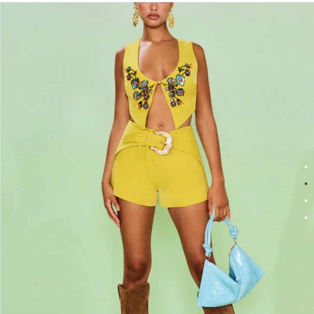 Mioria Short and matching top in Citron CrepeCult Gaia